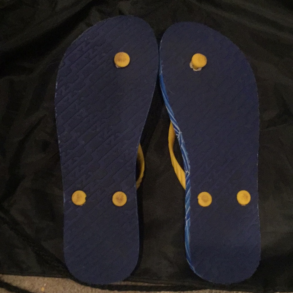 VINEYARD VINES FLIP FLOPS - Picture 3 of 6